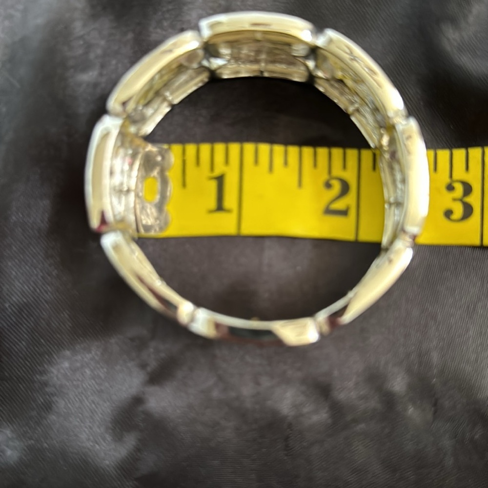 Hammered Silver Tone Stretch Bracelet with Turquoise/Green Water Color Inset - Picture 5 of 7